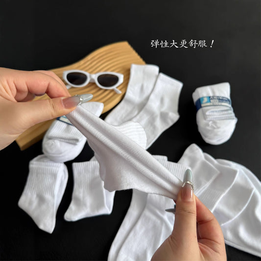 Children's Mid-Calf White Socks Moisture-Wicking Breathable Simple Sports Socks for Boys and Girls Comfortable and Durable White Socks http://detail.1688.com/offer/969182966859.html