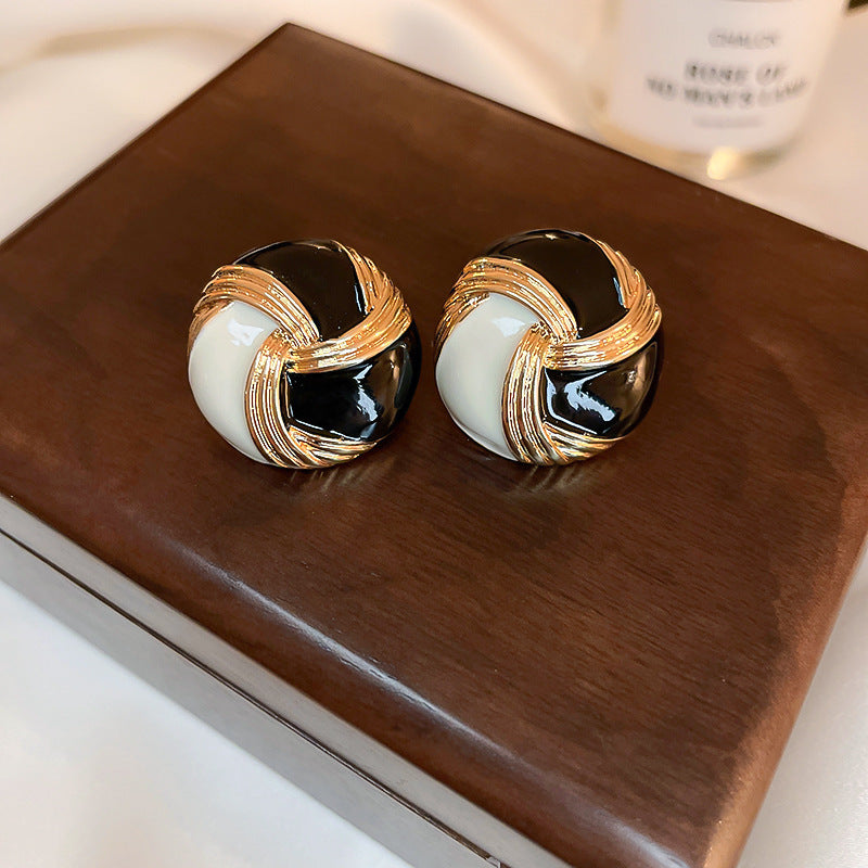Silver Needle Irregular Round Earrings Simple Minimalist Style Fashion European and American Stud Earrings Elegant Light Luxury High-end Feel Earrings for Women