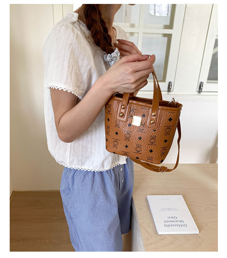 Large Capacity Stylish Versatile Korean Version ins Women's Bag2025New fashionable and high-end one-shoulder tote bag