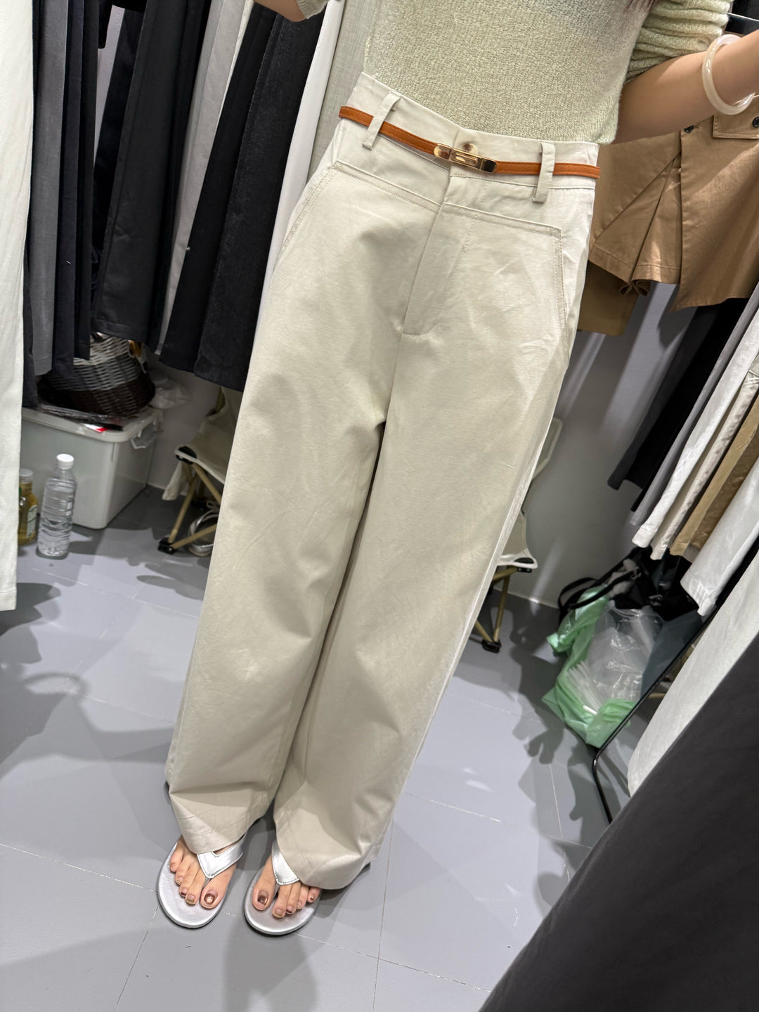 档口上新，新款布裤，很好看，百搭款裤子