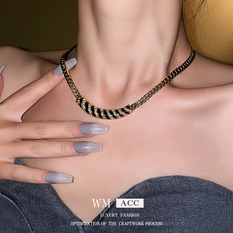 Medieval vintage Necklace Real Gold Plated Diamond-Studded Curved Oil Drop Collarbone Chain Light Luxury High-End Necklace Wholesale