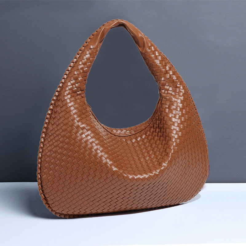 2025New Crescent Moon Women's Bag Fully Handwoven Handheld Dumpling Bag Fashionable Versatile European and American Style Single Shoulder Underarm Bag