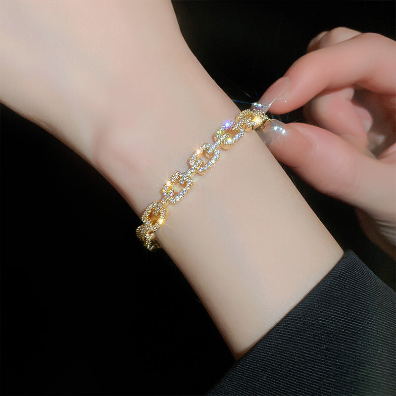 Medieval vintage Geometric Zircon Bracelet Simple Fashionable Elegant Versatile Bracelet Design Sense Niche Jewelry for Women