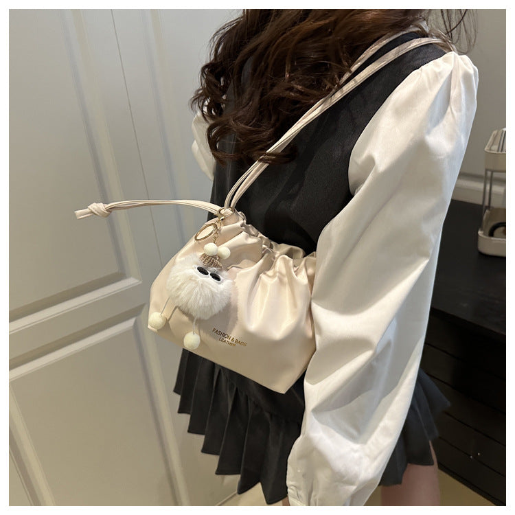 This year's trendy casual fashion elegant women's bag2025New versatile trendy single-shoulder bag with a high-end feel bucket bag