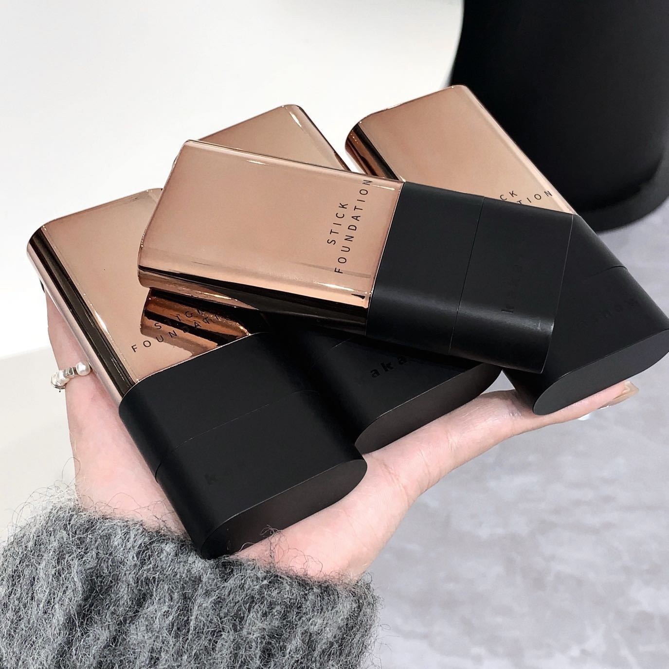 kakashow Beauty Skin Hydrating Foundation Stick Flawless Base Makeup Concealer Long-lasting Non-cakey Creamy Skin Brightening C435