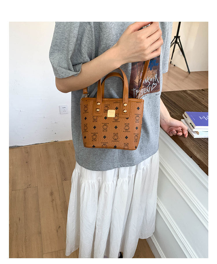 Large Capacity Stylish Versatile Korean Version ins Women's Bag2025New fashionable and high-end one-shoulder tote bag