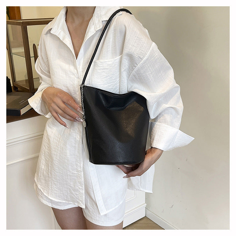 Women's Commuter Tote Bag Versatile2024New Fashion Large Capacity Bucket Crossbody Bag High-end Single Shoulder Underarm Bag