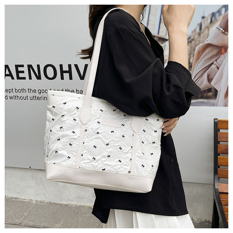 Class Commuting Tote Bag Large Capacity Heart Summer Stylish2025New style casual bowknot single shoulder underarm bag