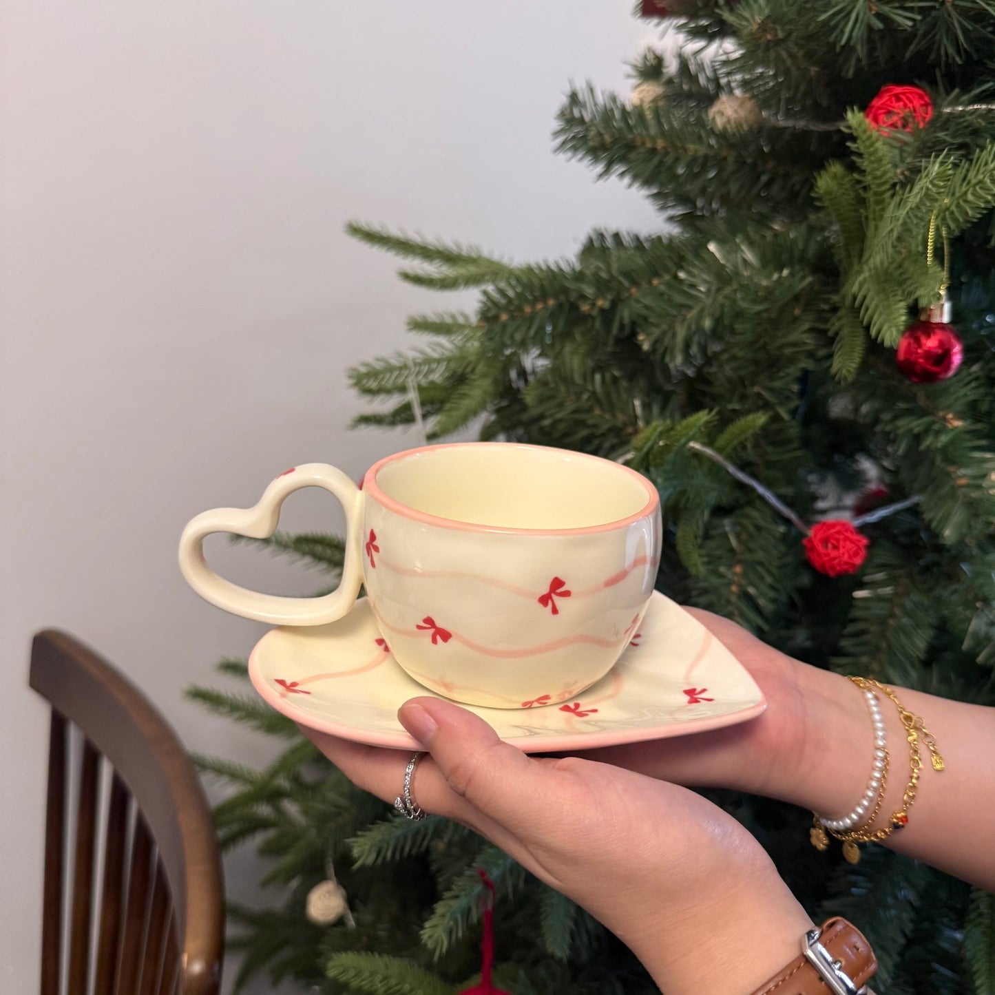 Korean Style ins Wind Hand-painted Heart Ceramic Cup and Saucer Hand Pinched Irregular Heart-Shaped Coffee Cup and Saucer Afternoon Tea Cup and Saucer