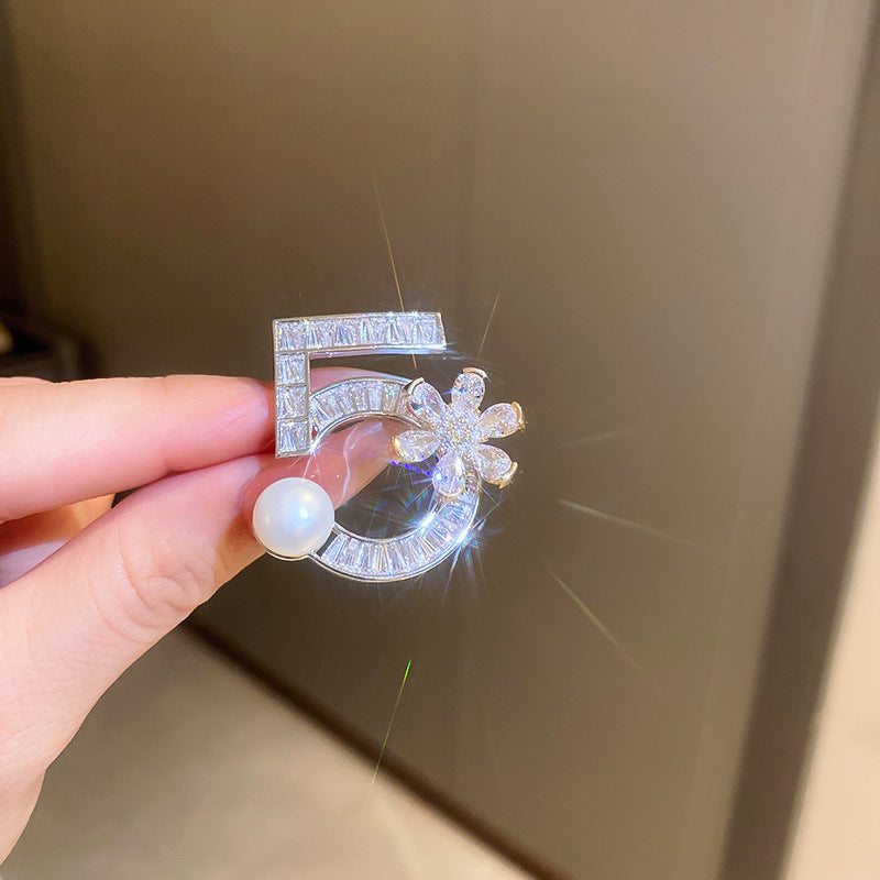 Inlaid Diamond Pearl Digital Flower Brooch French Light Luxury Elegant Pin Fashion Niche High-end Suit Accessory for Women