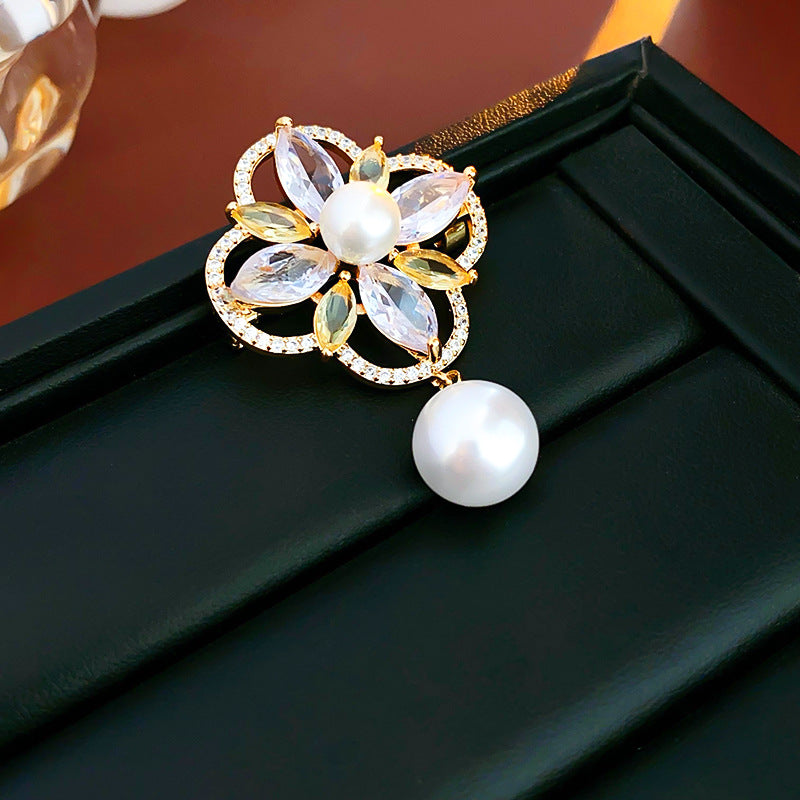 Real Gold Plated Zircon Flower Pearl Brooch Fashionable Elegant Pin Light Luxury High-end Accessories Factory Wholesale
