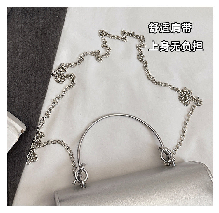 2025Spring New Chain Women's Bag Fashion Simple Stylish Single Shoulder Crossbody Bag Retro Handheld Small Square Women's Bag