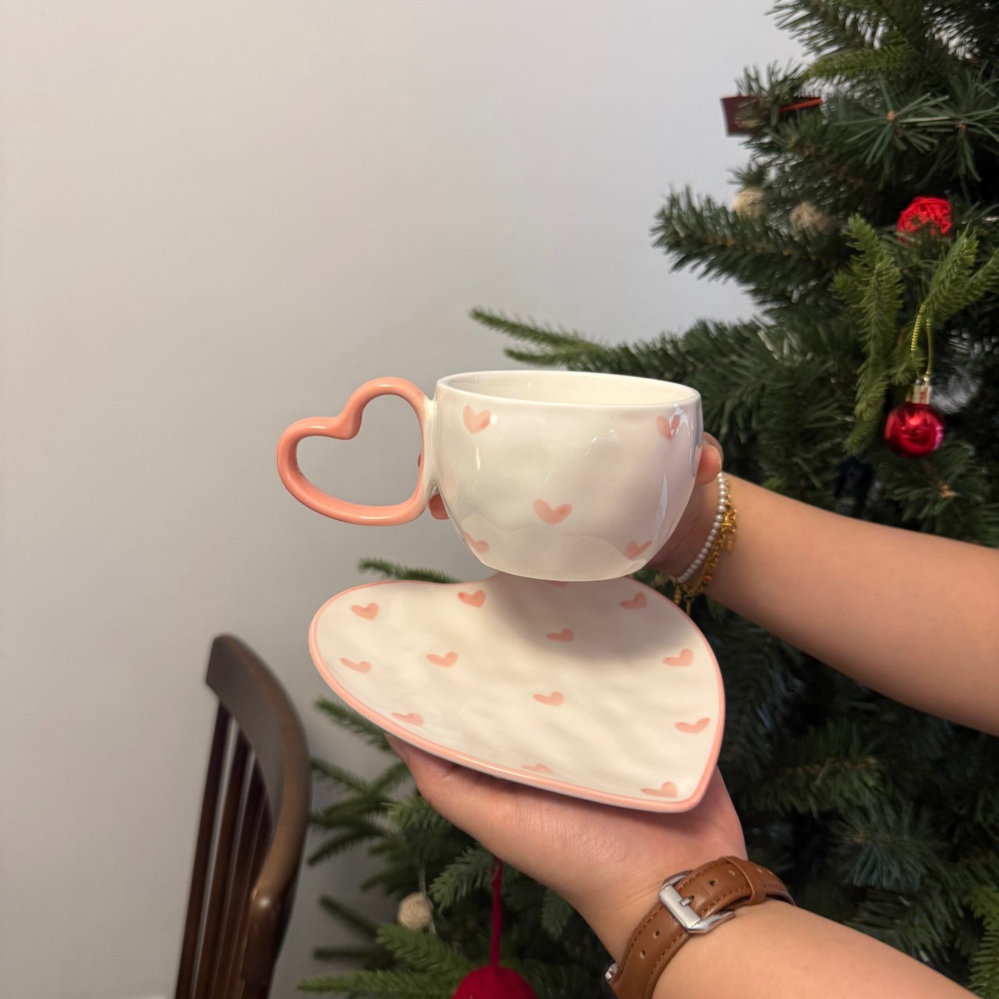 Korean Style ins Wind Hand-painted Heart Ceramic Cup and Saucer Hand Pinched Irregular Heart-Shaped Coffee Cup and Saucer Afternoon Tea Cup and Saucer