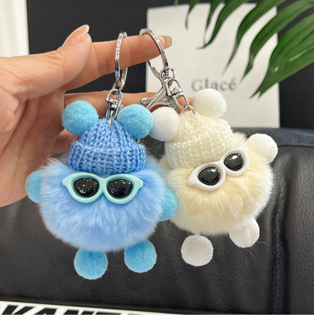 Rex Rabbit Fur Small Coal Ball Keychain Small Pendant Big Eyed Cartoon Plush Backpack Pendant High-end Small Gift http://detail.1688.com/offer/969101839202.html