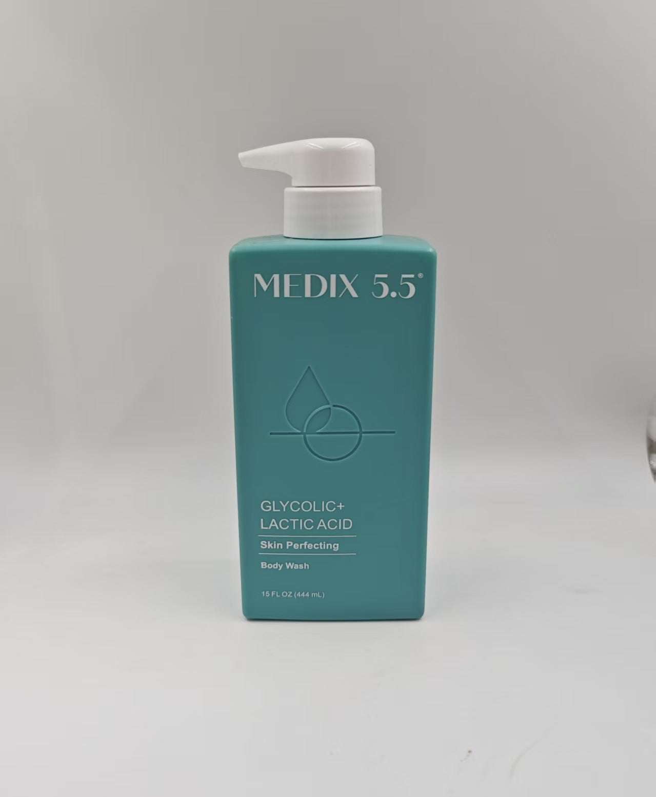 United States Medix PH Vitamin C Turmeric Body Lotion Revitalizing Firming Moisturizing Lotion444ml