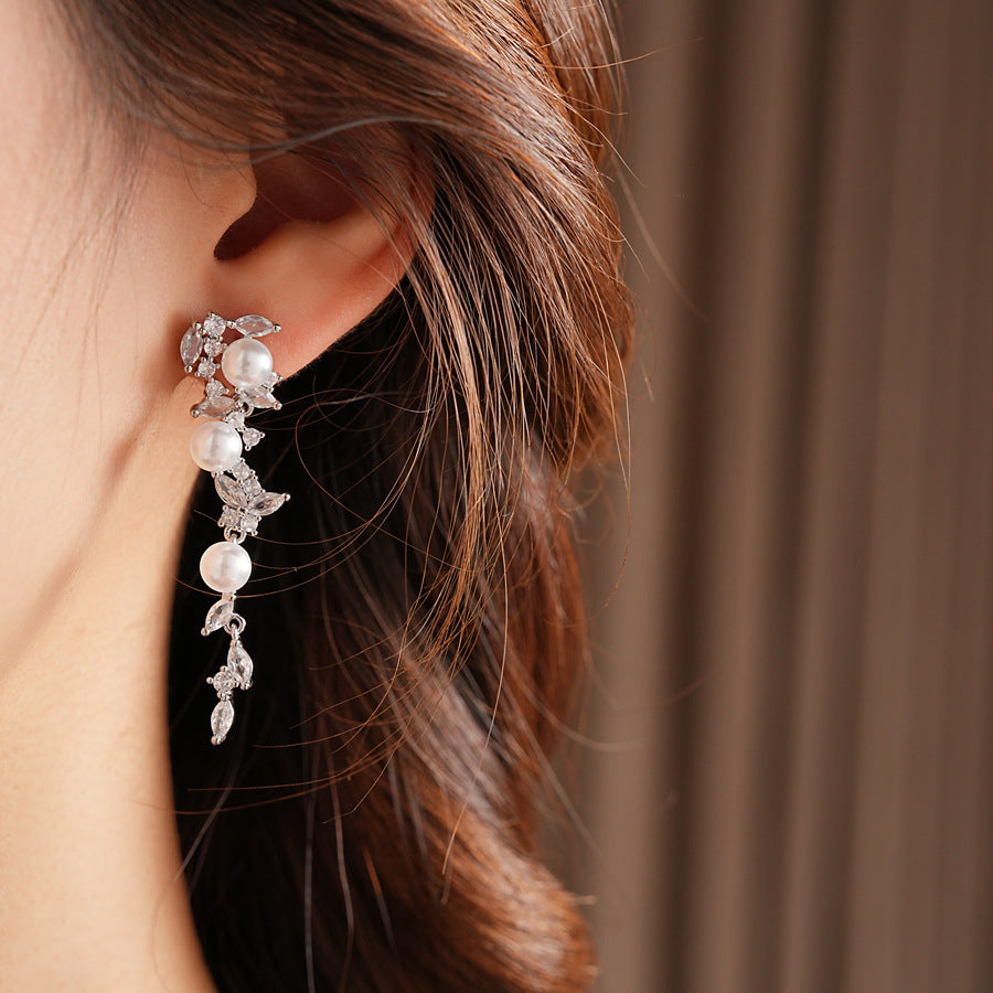 Real Gold Plated Silver Needle Butterfly Pearl Earrings Light Luxury High-end Exquisite Stud Earrings Fashionable Versatile Earrings for Women