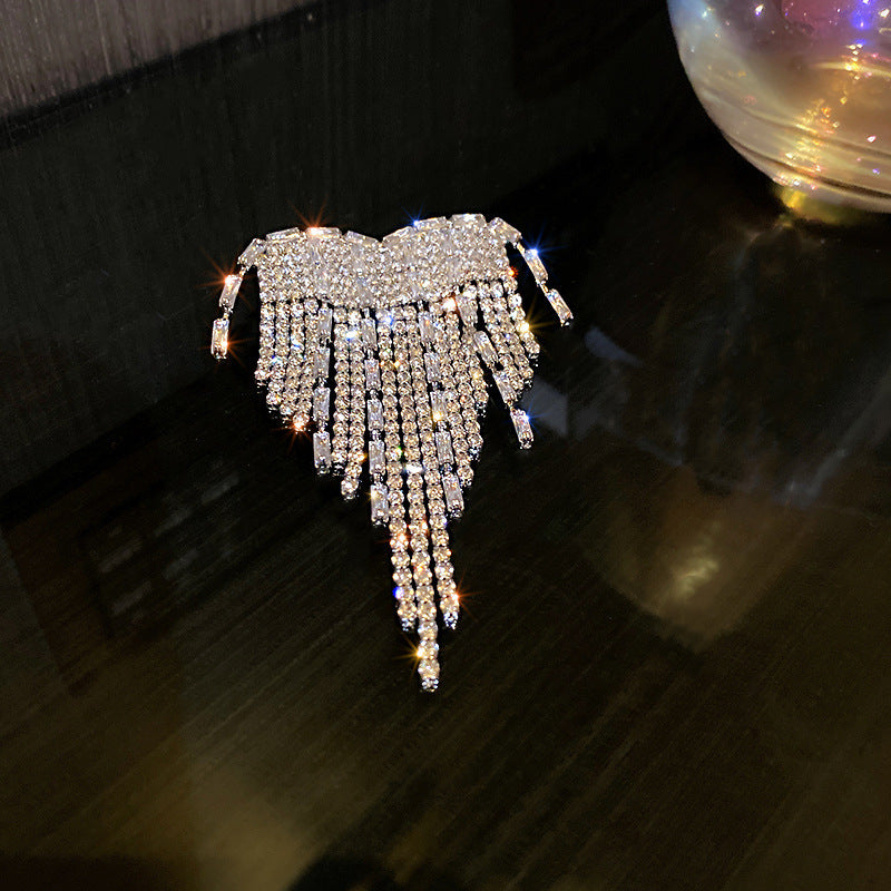 Inlaid Diamond Pearl Digital Flower Brooch French Light Luxury Elegant Pin Fashion Niche High-end Suit Accessory for Women