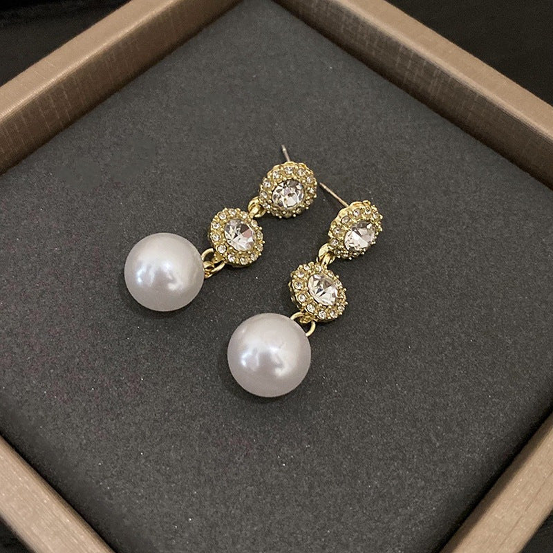 Pearl Earrings with a Sense of Sophistication Real Gold Electroplated Silver Needle French Retro Palace Style Earrings Versatile Ear Jewelry Wholesale