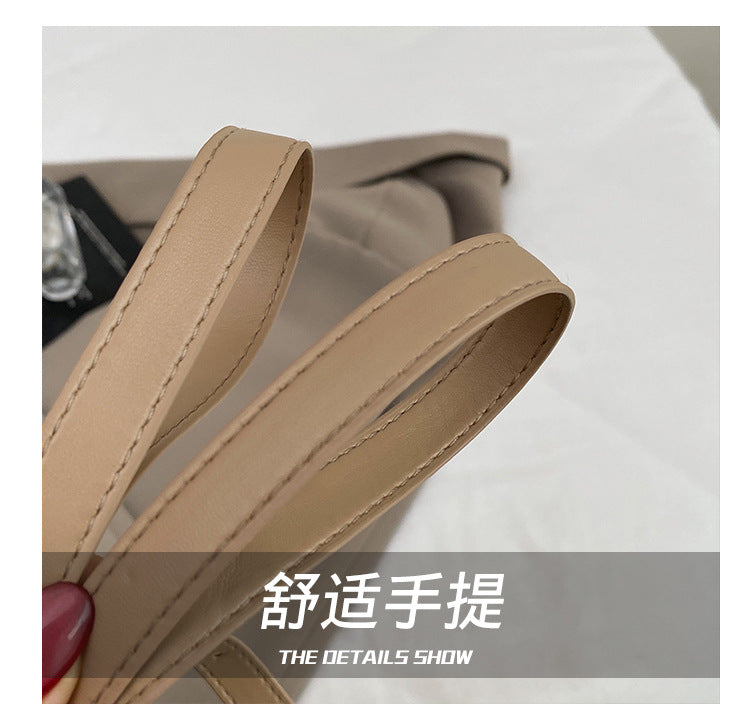 2025Spring New Crossbody Handbag Underarm Fashion Versatile Trendy Internet Celebrity Design High-Quality Texture Girlfriend Bag