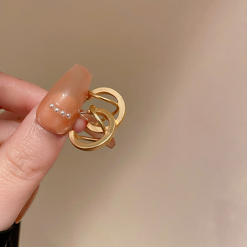 Silver Needle Metal Earrings High-end Simple Stud Earrings Fashion Versatile Light Luxury Unique Niche Earrings Yiwu Wholesale