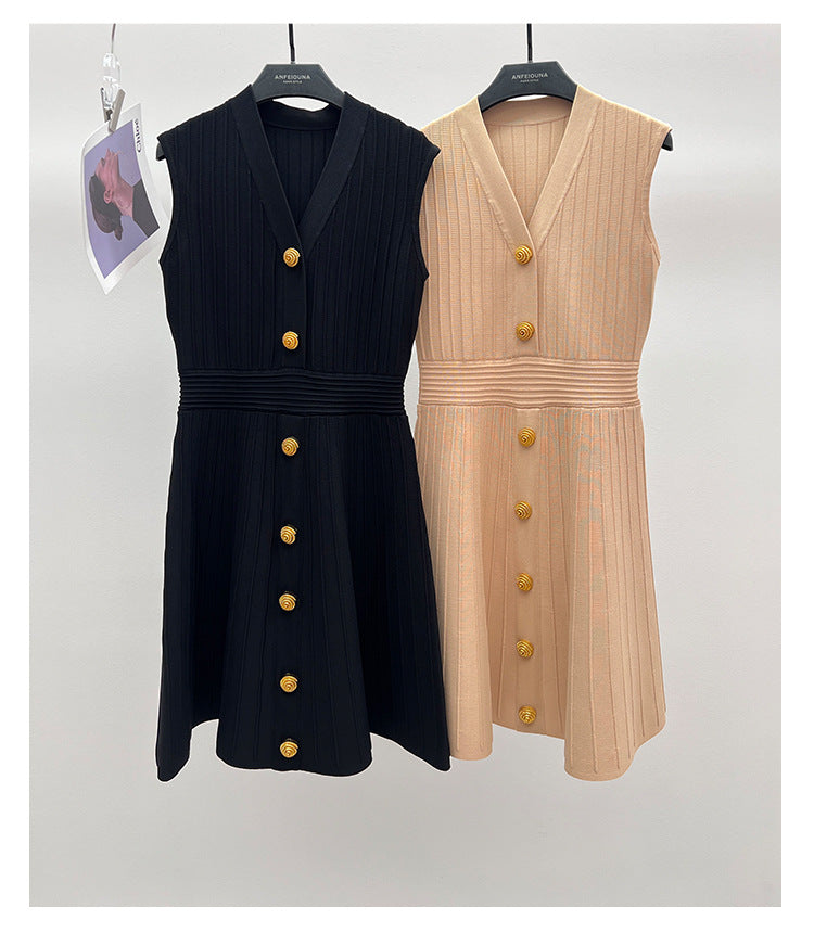 Amphiona2025New Style with a Sense of Luxury V Collar Sleeveless A Slim Fit Waist Cinching Gold Button Striped Knitted Dress