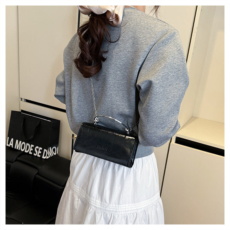 2025Spring New Chain Women's Bag Fashion Simple Stylish Single Shoulder Crossbody Bag Retro Handheld Small Square Women's Bag