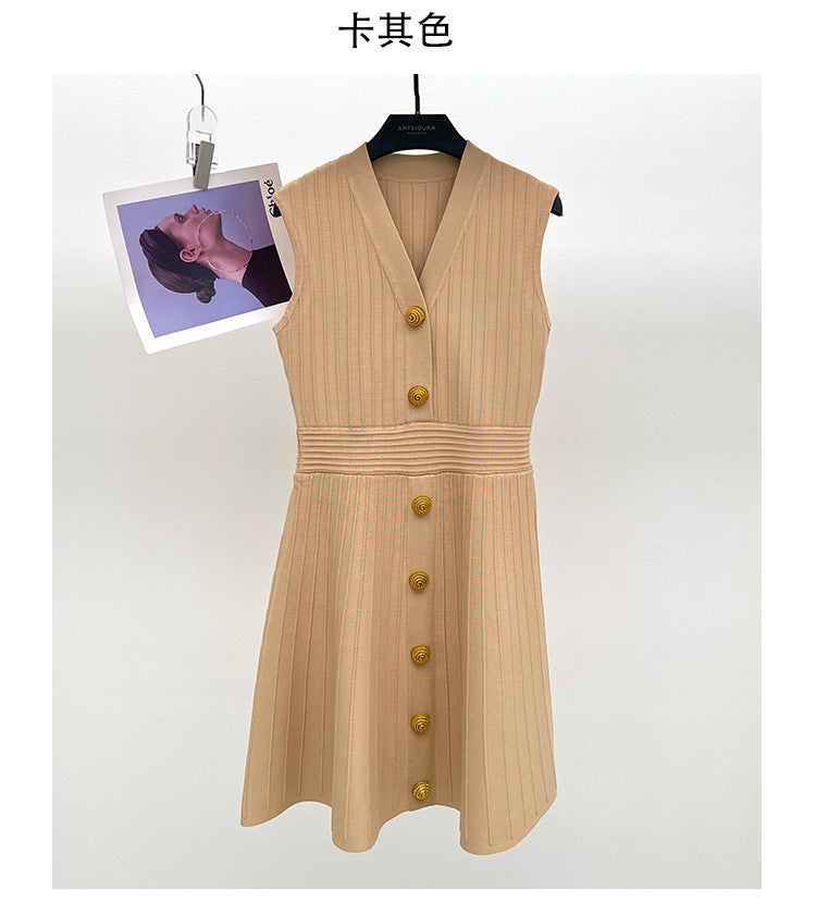 Amphiona2025New Style with a Sense of Luxury V Collar Sleeveless A Slim Fit Waist Cinching Gold Button Striped Knitted Dress