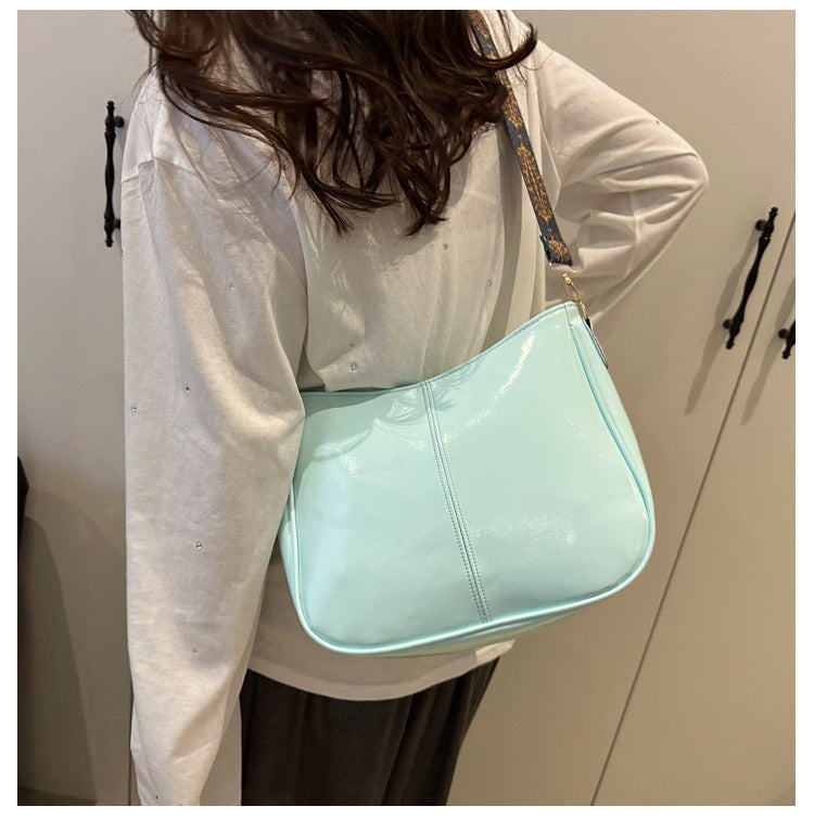2025Summer New Women's Bag Simple Fashion Single Shoulder Bag European and American Trendy Women's Crossbody Bag Commuter Tote Bag
