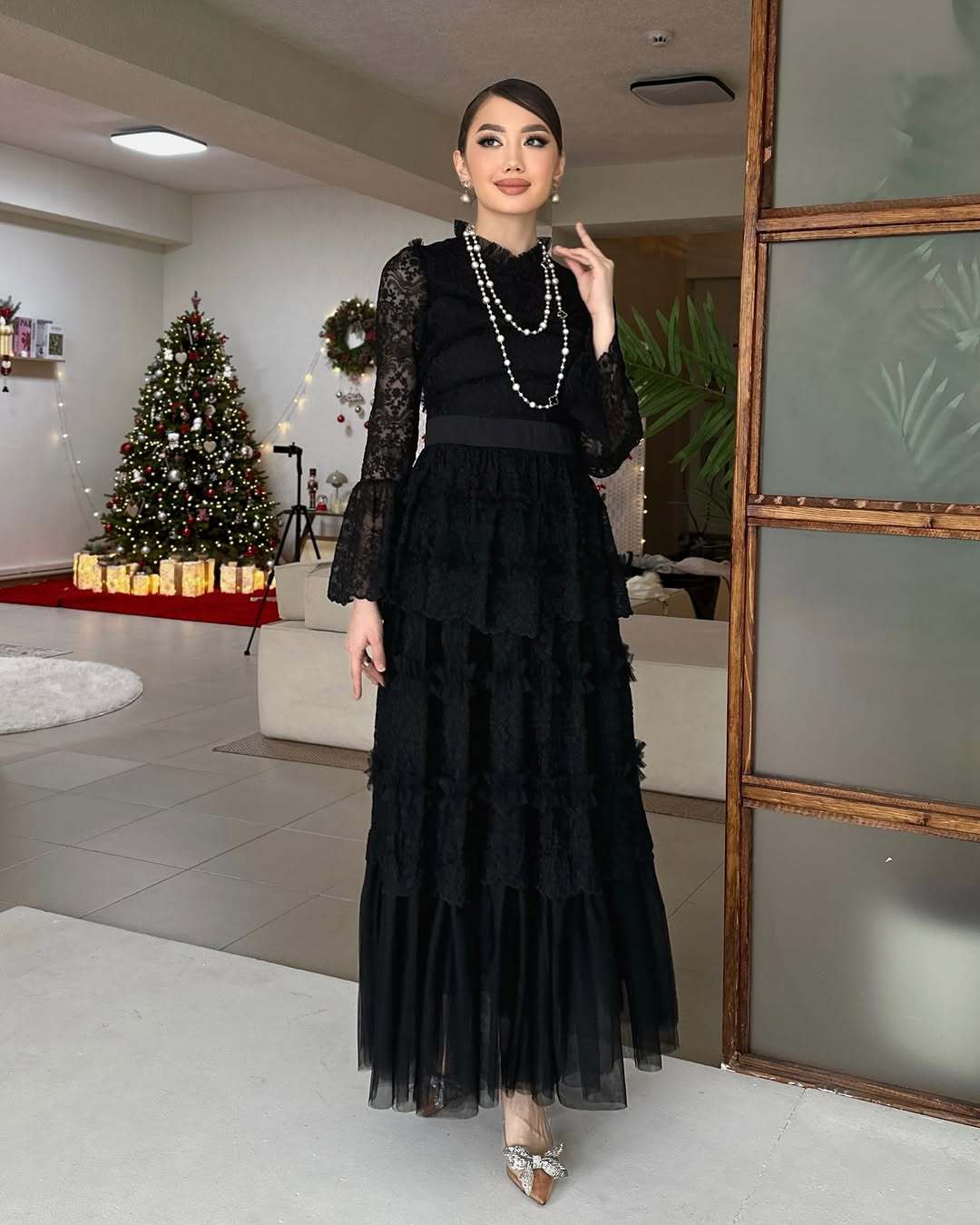 2025Early Autumn New Bell Sleeve Vintage Lace Mesh Patchwork Dress Women Slim Elegant Long Dress