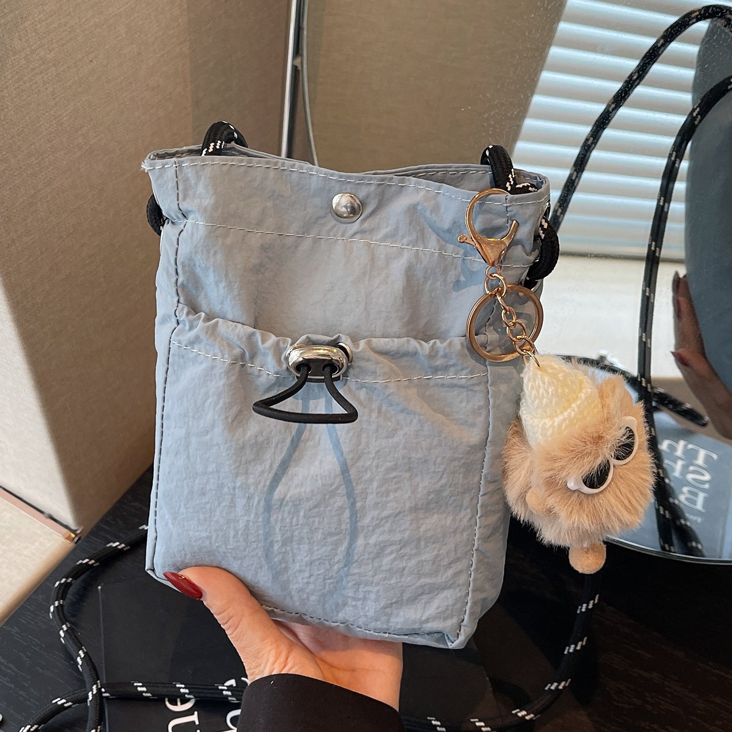 Internet celebrity ins Single Shoulder Crossbody Drawstring Small Bag2025Niche Fashion Lightweight mini Women's Nylon Phone Bag