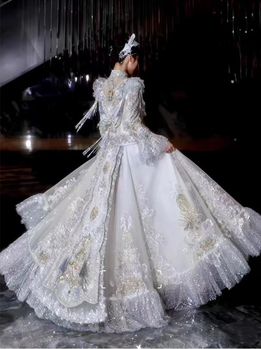 High-end silver Xiuhe Clothing New Model Rental Super Fairy2025Bridal Light Luxury Toast Dress Heavy Craft Dress Rental