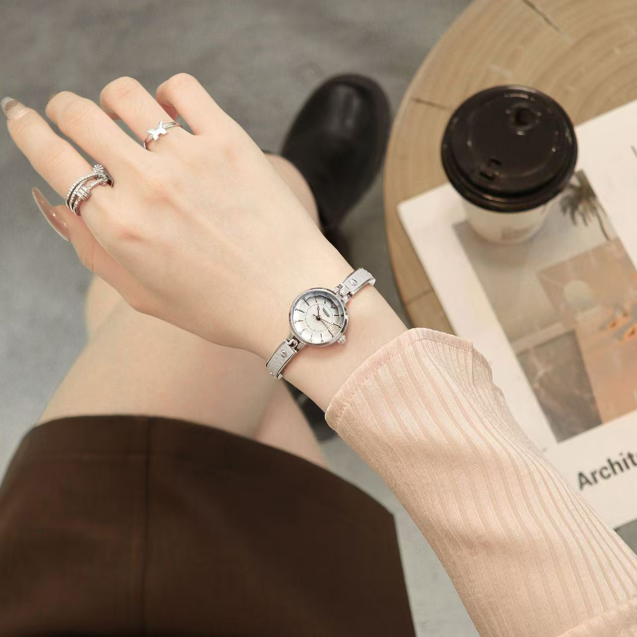 Dishidu Dishidu Women's Watch Bracelet Watch Exquisite Compact Women's Light Luxury Niche Quartz Women's Watch High Aesthetic