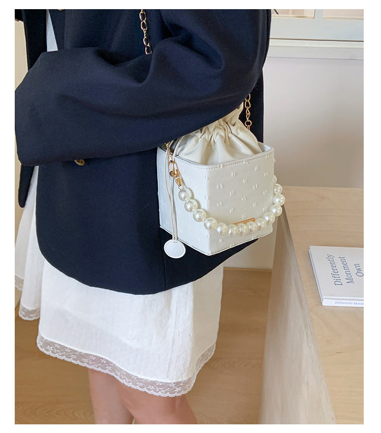 Autumn Small Bag2025New Trendy Fashionable Versatile Pearl Handbag High-Quality Texture Crossbody Bag