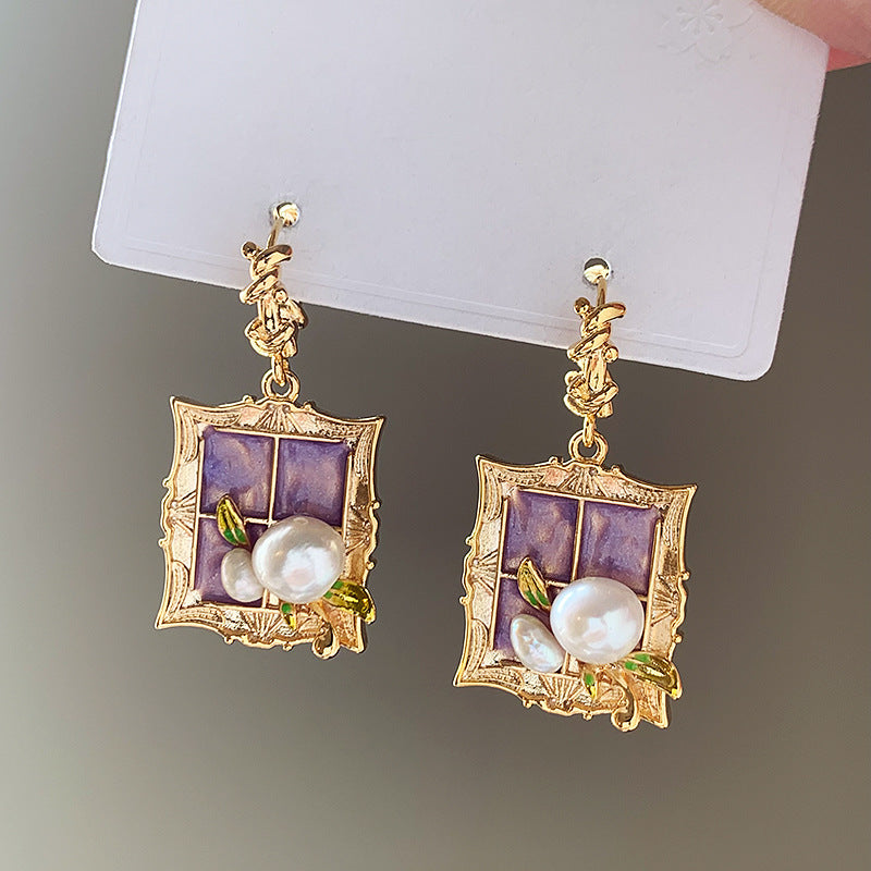 Medieval vintage Silver Needle Stud Earrings Elegant Light Luxury Palace Style Pearl Earrings Versatile High-end Vintage Earrings