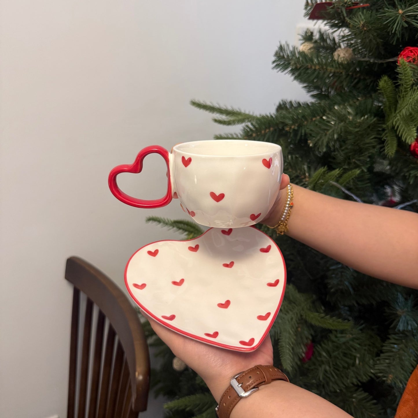 Korean Style ins Wind Hand-painted Heart Ceramic Cup and Saucer Hand Pinched Irregular Heart-Shaped Coffee Cup and Saucer Afternoon Tea Cup and Saucer