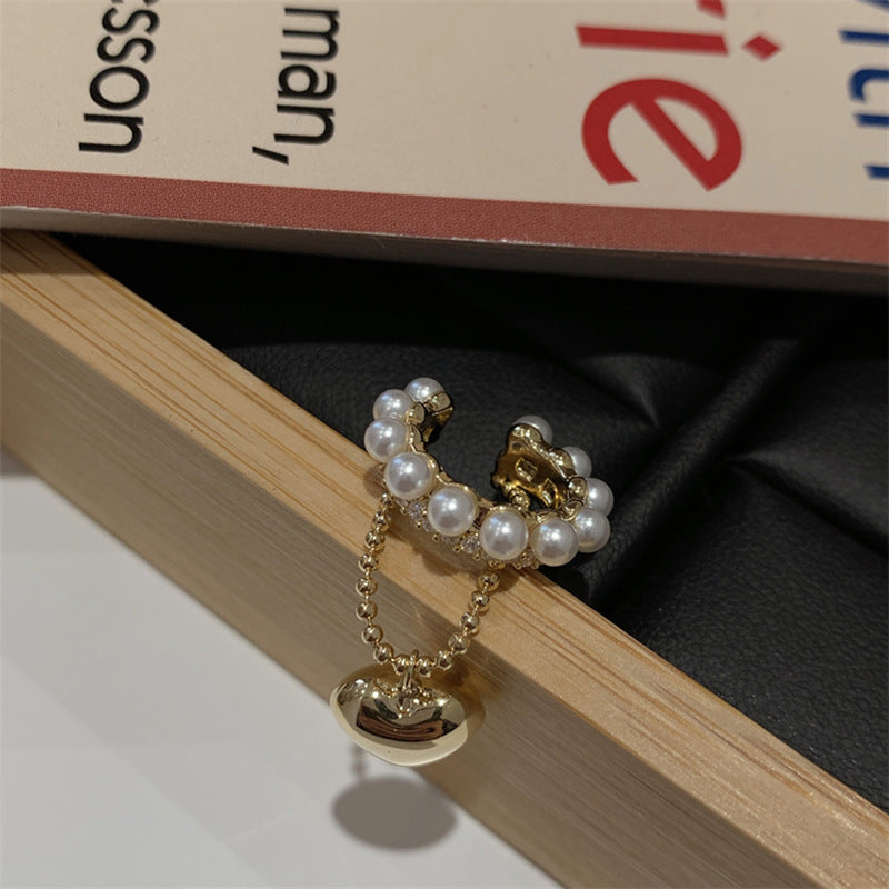 Diamond-encrusted Pearl Heart Tassel Ear Clip Artistic Retro French Ear Cuff Fashionable and Elegant Light Luxury Earrings Wholesale
