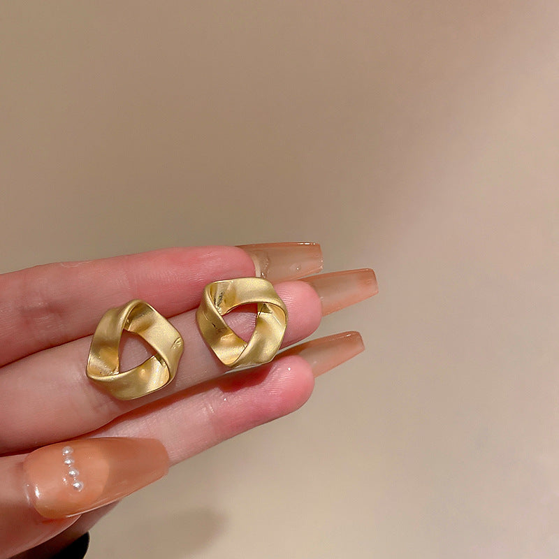 Silver Needle Metal Earrings High-end Simple Stud Earrings Fashion Versatile Light Luxury Unique Niche Earrings Yiwu Wholesale