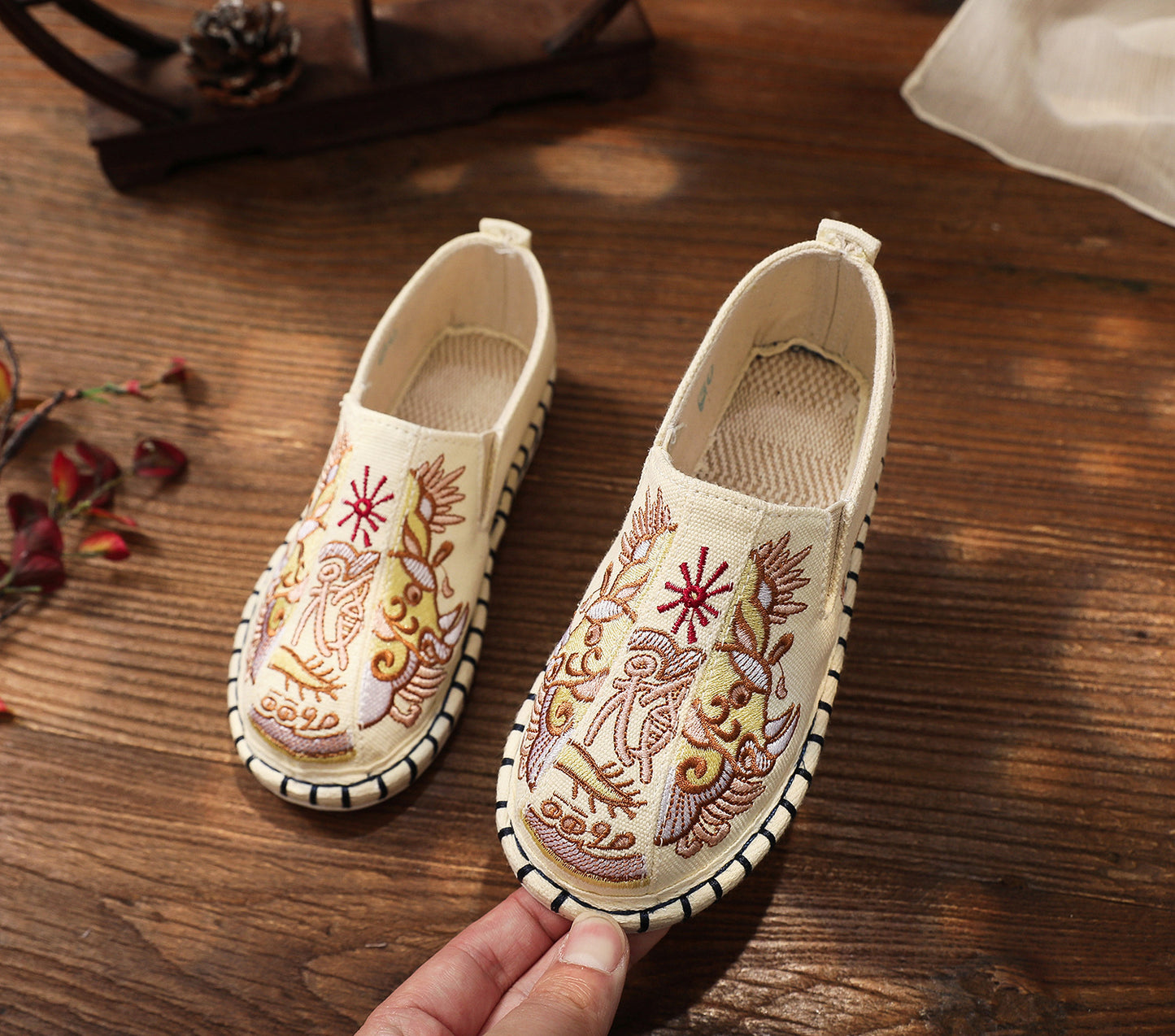 Old Beijing Traditional Cloth Shoes for Children, Thousand-Layer Sole Embroidered Cloth Shoes, Spring and Autumn Ancient Costume Hanfu Shoes, Ethnic Style Boys' Shoes