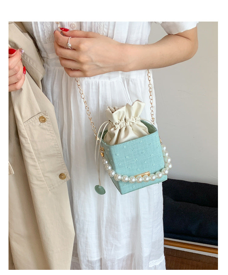 Autumn Small Bag2025New Trendy Fashionable Versatile Pearl Handbag High-Quality Texture Crossbody Bag