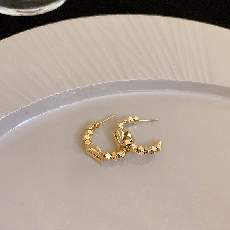 Silver Needle Metal Earrings High-end Simple Stud Earrings Fashion Versatile Light Luxury Unique Niche Earrings Yiwu Wholesale