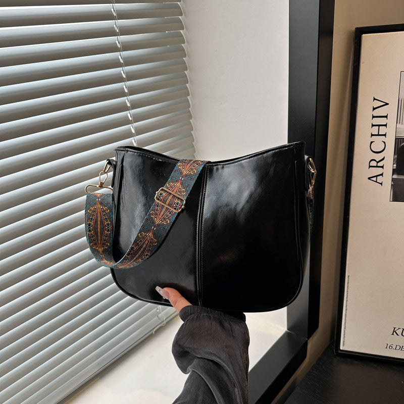 2025Summer New Women's Bag Simple Fashion Single Shoulder Bag European and American Trendy Women's Crossbody Bag Commuter Tote Bag