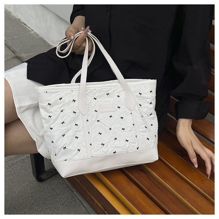 Class Commuting Tote Bag Large Capacity Heart Summer Stylish2025New style casual bowknot single shoulder underarm bag
