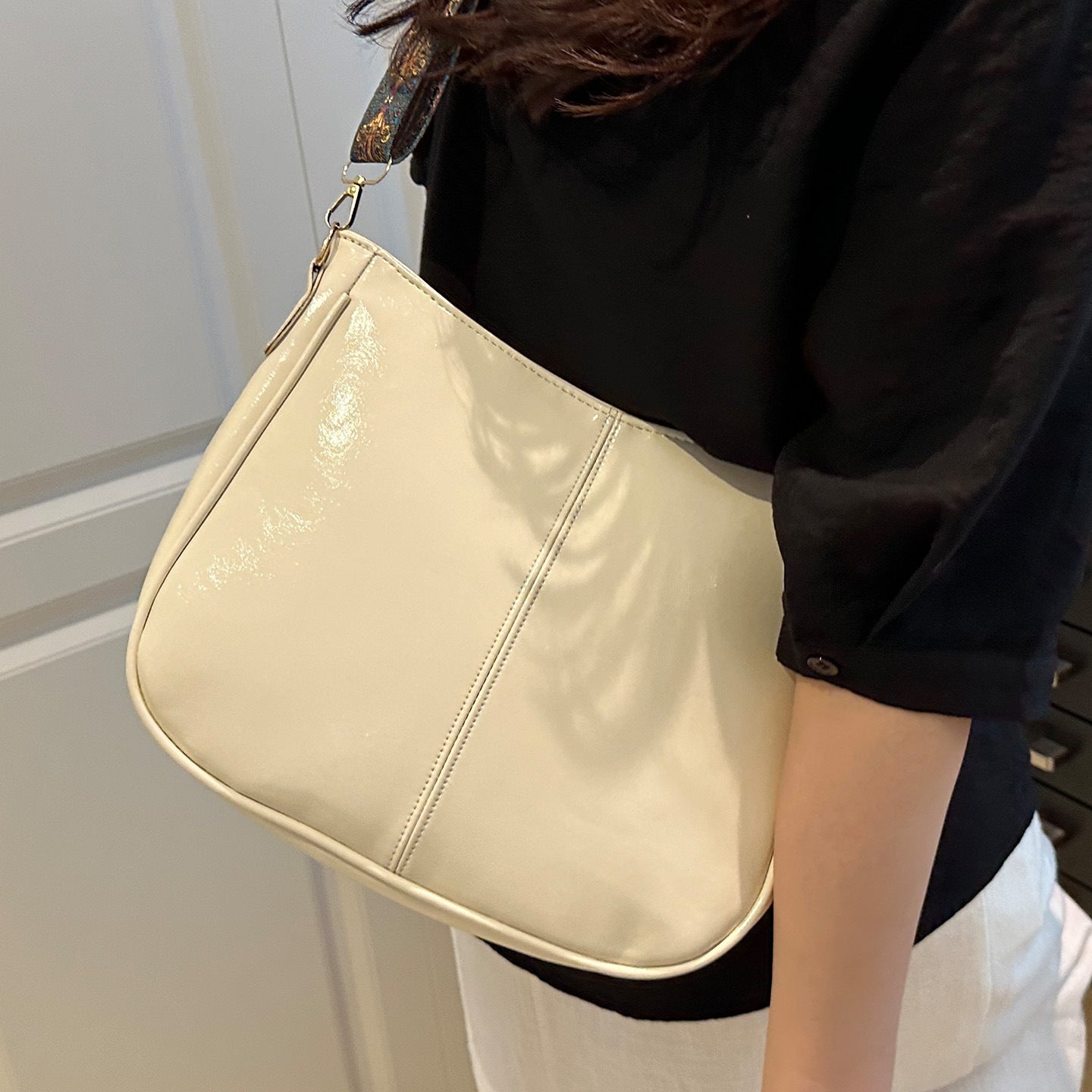 2025Summer New Women's Bag Simple Fashion Single Shoulder Bag European and American Trendy Women's Crossbody Bag Commuter Tote Bag