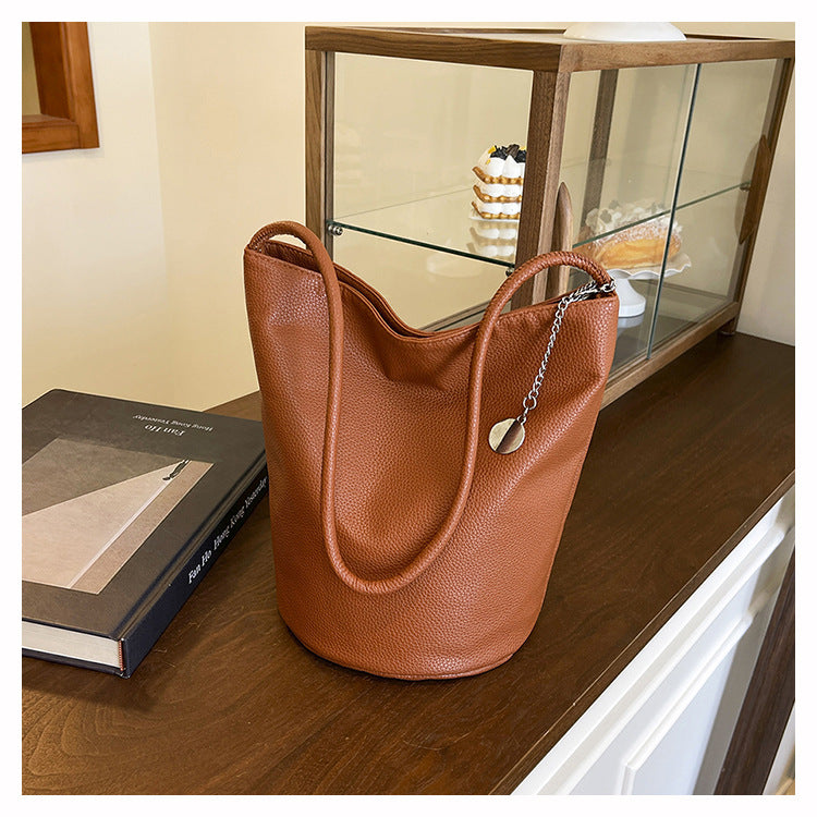 Women's Commuter Tote Bag Versatile2024New Fashion Large Capacity Bucket Crossbody Bag High-end Single Shoulder Underarm Bag