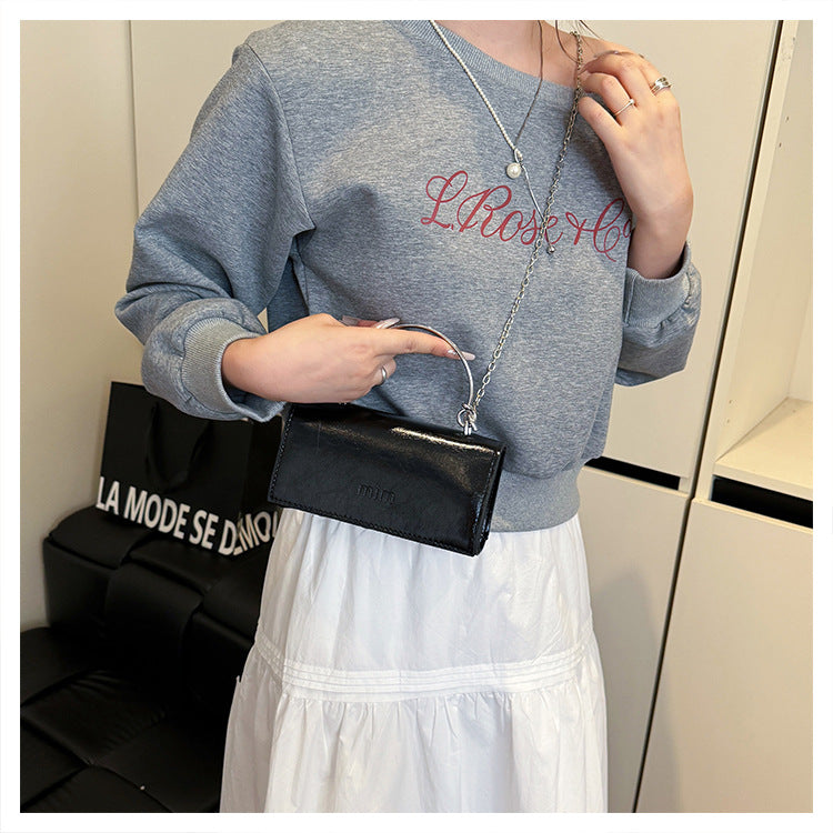 2025Spring New Chain Women's Bag Fashion Simple Stylish Single Shoulder Crossbody Bag Retro Handheld Small Square Women's Bag