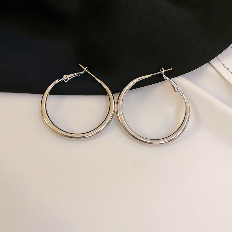 Silver Needle Irregular Round Earrings Simple Minimalist Style Fashion European and American Stud Earrings Elegant Light Luxury High-end Feel Earrings for Women