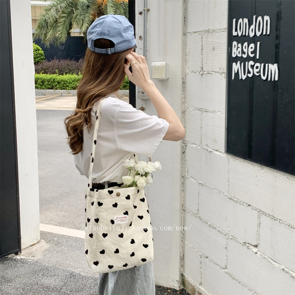 Little White Rabbit Desk New Textured Heart Canvas Single Shoulder Vest Bag Large Capacity Handbag for Women Underarm Small Win Shuo