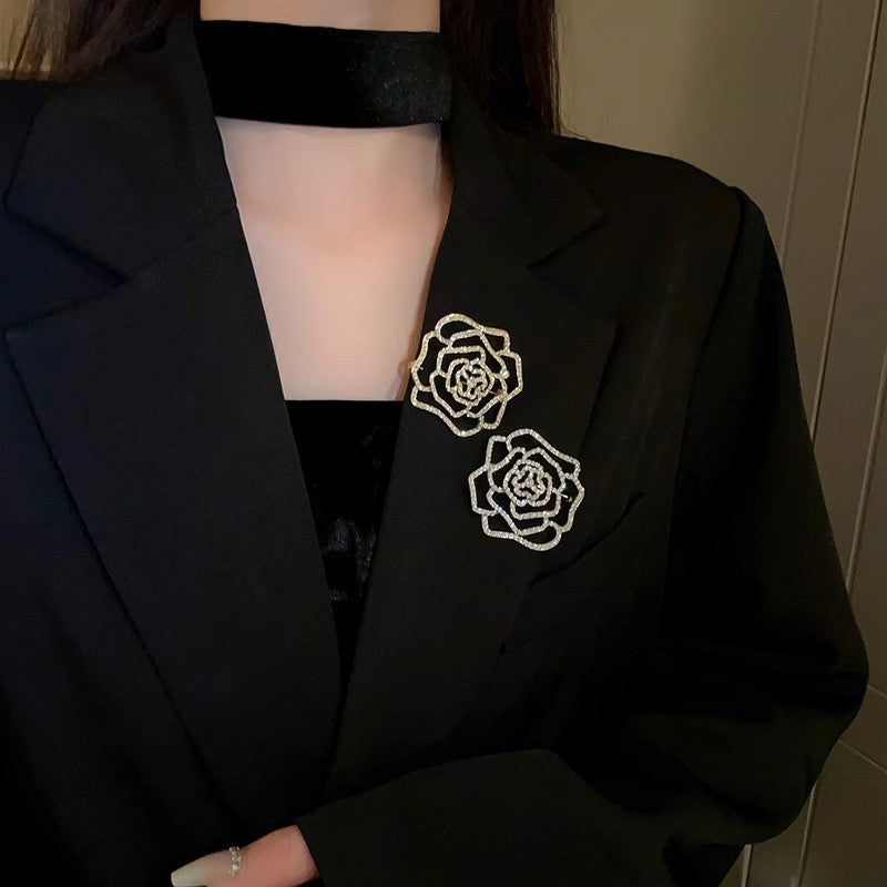 Real Gold Plated Zircon Flower Brooch Niche Light Luxury High-end Elegant Brooch High-end Women's Dress Accessories Wholesale