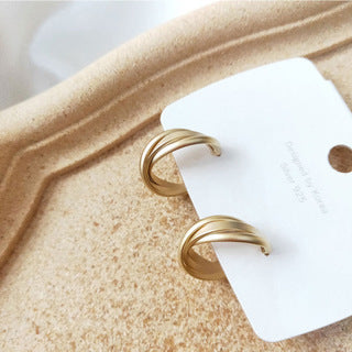 Silver Needle Metal Earrings High-end Simple Stud Earrings Fashion Versatile Light Luxury Unique Niche Earrings Yiwu Wholesale