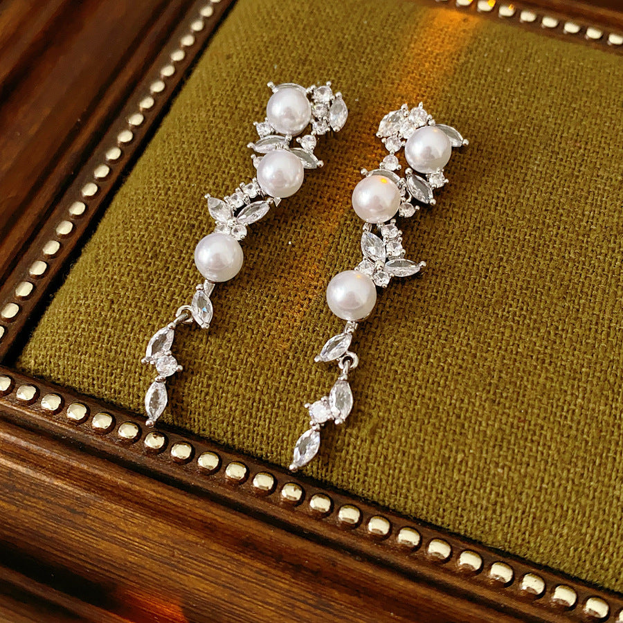 Real Gold Plated Silver Needle Butterfly Pearl Earrings Light Luxury High-end Exquisite Stud Earrings Fashionable Versatile Earrings for Women